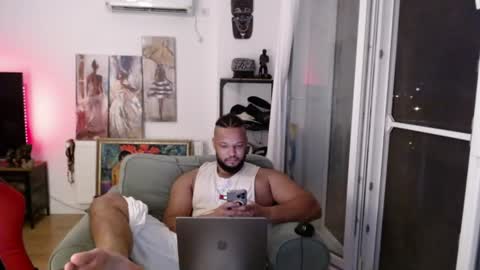 Kingsley online show from 06-25-26, 07:40