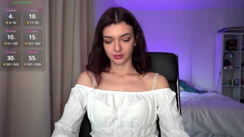 Olivia online show from 10-22-25, 09:14