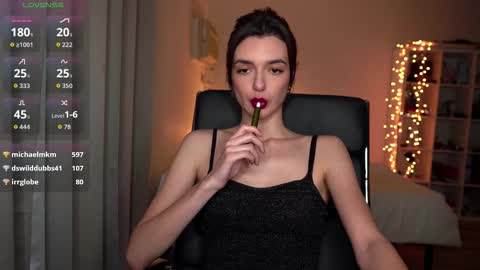 Olivia online show from 02-13-26, 01:01