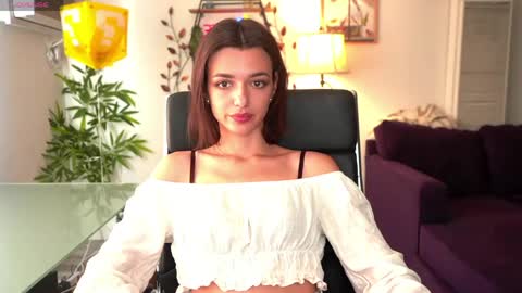 Olivia online show from 05-19-26, 11:44