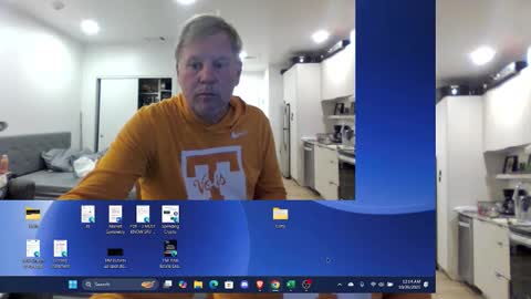 Snapshot of 1029mn chatting on 10-26-25, 05:13 Takin Profits online show from 10-26-25, 05:13