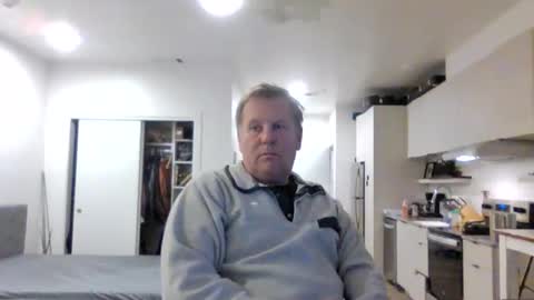 Snapshot of 1029mn chatting on 11-05-25, 05:07 Takin Profits online show from 11-05-25, 05:07