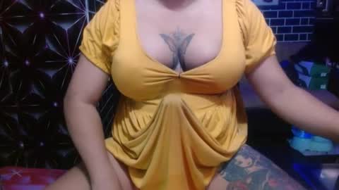  i am trixie im Your Selfsucking Mistress  online show from 05-19-26, 01:56