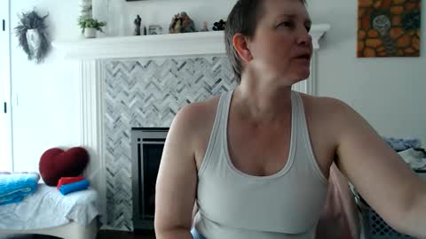 Aurora Willows online show from 05-31-26, 01:07