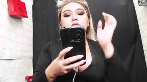 sexy kia online show from 12-22-25, 07:27