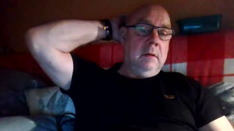 Snapshot of 17revox chatting on 01-11-25, 06:44 17revox online show from 01-11-25, 06:44