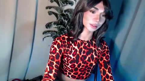 Snapshot of 18_nicole chatting on 04-04-26, 12:24 barbie online show from 04-04-26, 12:24