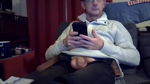 Snapshot of 18remy45 chatting on 01-16-25, 08:14 18remy45 online show from 01-16-25, 08:14