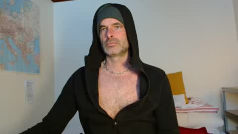 djulia online show from 01-28-25, 08:47