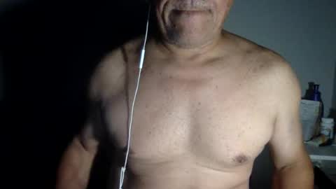 Snapshot of 1_maxx_1 chatting on 08-02-26, 05:50 1_maxx_1 online show from 08-02-26, 05:50
