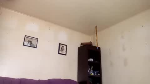 Snapshot of 1_sexyy_di chatting on 12-10-24, 01:22 420- online show from 12-10-24, 01:22