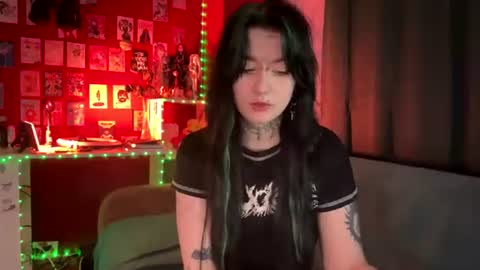 Snapshot of 1callmedistress1 chatting on 06-16-26, 10:40 Teya online show from 06-16-26, 10:40