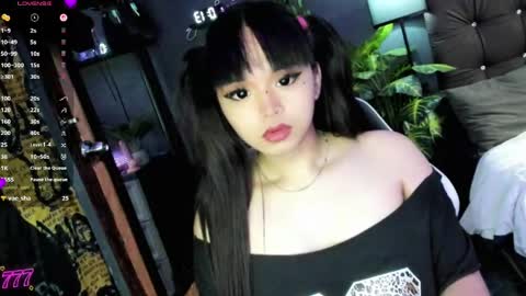 Snapshot of 1hottiegabby chatting on 06-03-26, 12:35 Gabby online show from 06-03-26, 12:35