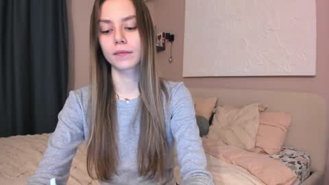 Snapshot of 1i1ypa1mer chatting on 12-07-24, 08:49 Lily 3 online show from 12-07-24, 08:49