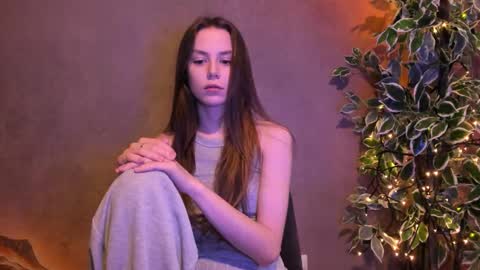 Snapshot of 1i1ypa1mer chatting on 09-19-25, 03:34 Lily 3 online show from 09-19-25, 03:34