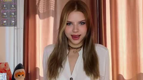Mia online show from 07-11-26, 11:24