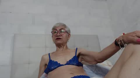 Miss Monserrate online show from 02-06-25, 01:43