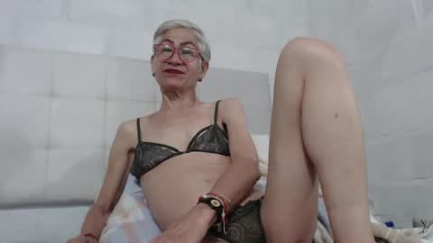 Miss Monserrate online show from 02-10-25, 01:55