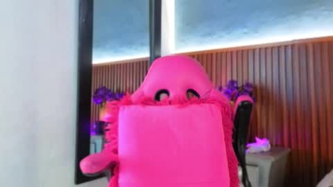 Miss Monserrate online show from 03-05-26, 02:02