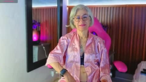 Miss Monserrate online show from 04-22-26, 01:56