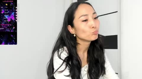 Rei online show from 04-22-26, 04:26