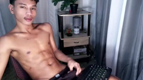 Snapshot of 1sweetloverxx chatting on 07-16-26, 04:24 1sweetloverxx online show from 07-16-26, 04:24
