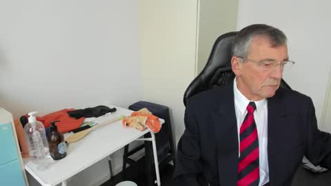 Henk online show from 11-30-25, 01:48