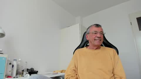 Henk online show from 04-05-26, 02:47