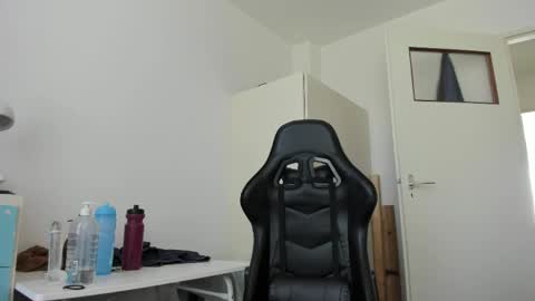 Henk online show from 04-21-26, 12:00