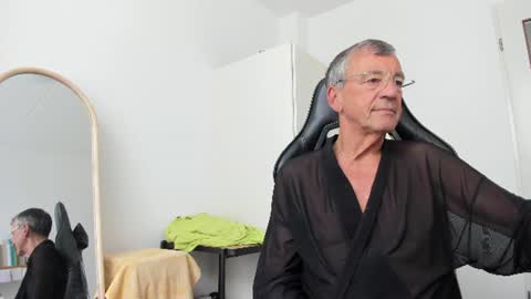 Henk online show from 07-07-26, 01:37