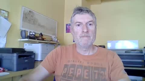 22esserre online show from 06-09-26, 09:54