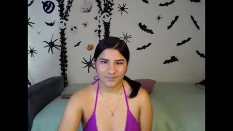 Snapshot of 25melin chatting on 10-07-25, 01:30 25melin online show from 10-07-25, 01:30