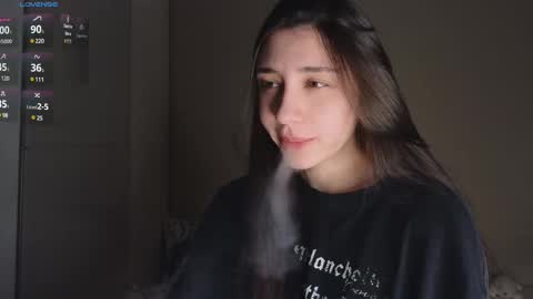 Lina       free control in pvt online show from 03-02-25, 08:40