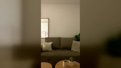 Snapshot of 2littlefox chatting on 04-14-26, 02:17 2littlefox online show from 04-14-26, 02:17