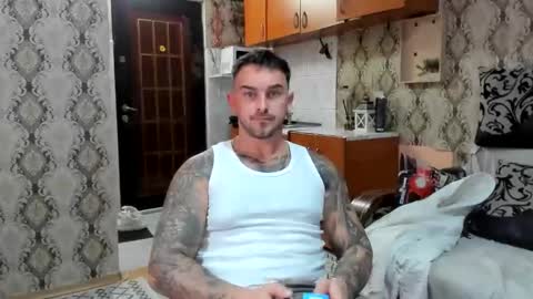 2sexymuscles online show from 10-16-25, 07:48