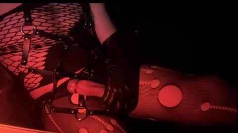 1 online show from 06-11-26, 05:38
