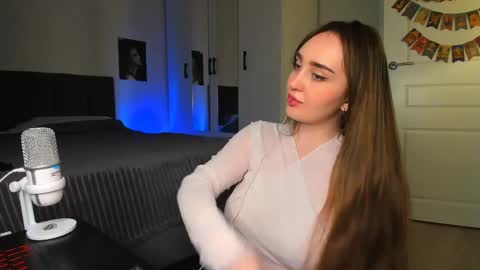 Eva online show from 04-24-26, 08:44