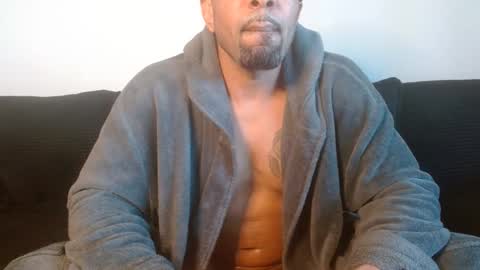 Snapshot of 420flyguy chatting on 12-03-24, 08:39 420flyguy online show from 12-03-24, 08:39