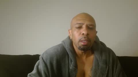 Snapshot of 420flyguy chatting on 12-12-24, 01:39 420flyguy online show from 12-12-24, 01:39