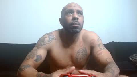 Snapshot of 420flyguy chatting on 07-21-26, 05:48 420flyguy online show from 07-21-26, 05:48