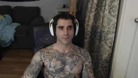 Snapshot of 420randomguy chatting on 04-13-26, 12:27 Anomander Rake online show from 04-13-26, 12:27