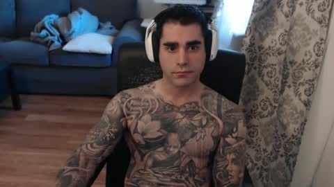 Snapshot of 420randomguy chatting on 05-23-26, 11:58 Anomander Rake online show from 05-23-26, 11:58