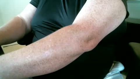 Snapshot of 4bgdaddyks chatting on 10-02-25, 01:51 4bgdaddyks online show from 10-02-25, 01:51