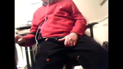 Snapshot of 4uguys chatting on 12-23-25, 05:05 4uguys online show from 12-23-25, 05:05