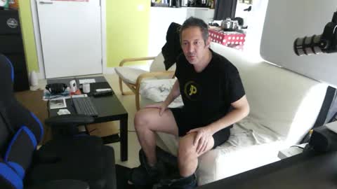 Larese Carlo online show from 02-13-26, 03:08