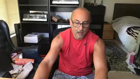 daddy vegas  for single women and couples here online show from 05-28-26, 08:06