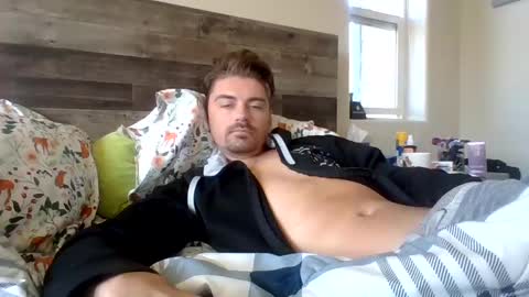 Snapshot of 69alldaylong1 chatting on 09-25-25, 04:00 69alldaylong1 online show from 09-25-25, 04:00