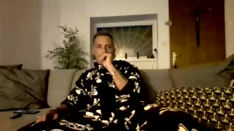 Num online show from 11-23-25, 06:19