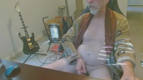 6stringer62 online show from 04-05-26, 08:39