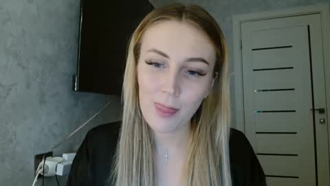 7melania online show from 10-08-25, 04:04